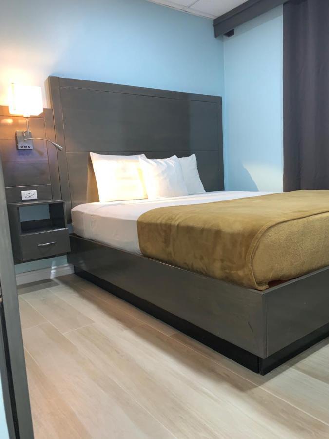 Airport Suites Hotel Piarco Extérieur photo