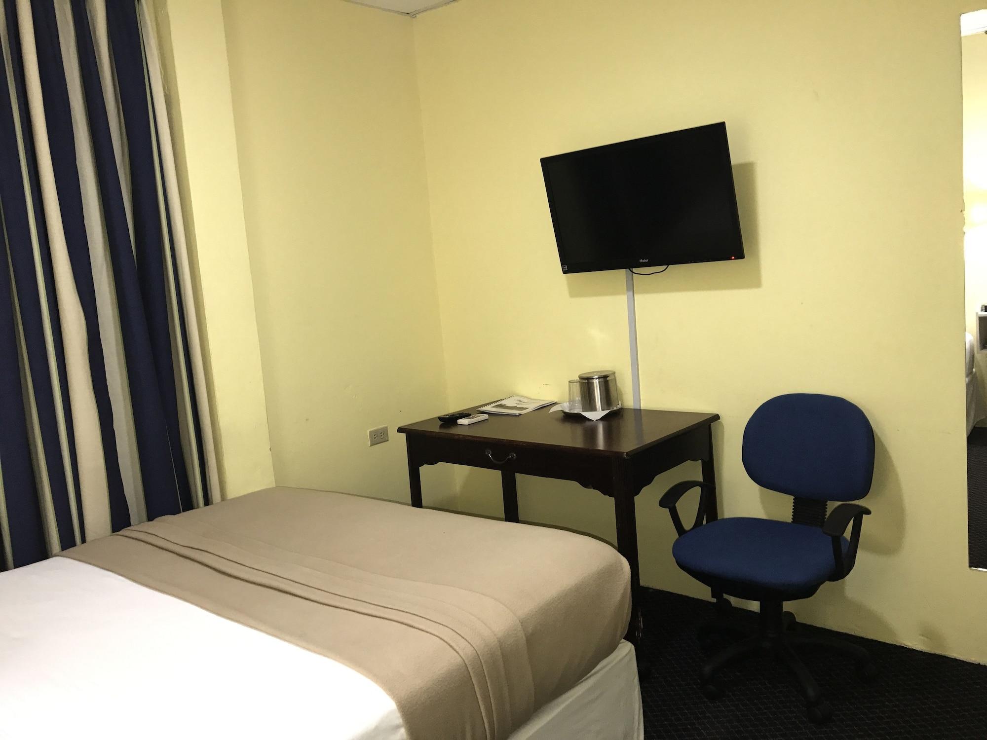Airport Suites Hotel Piarco Extérieur photo