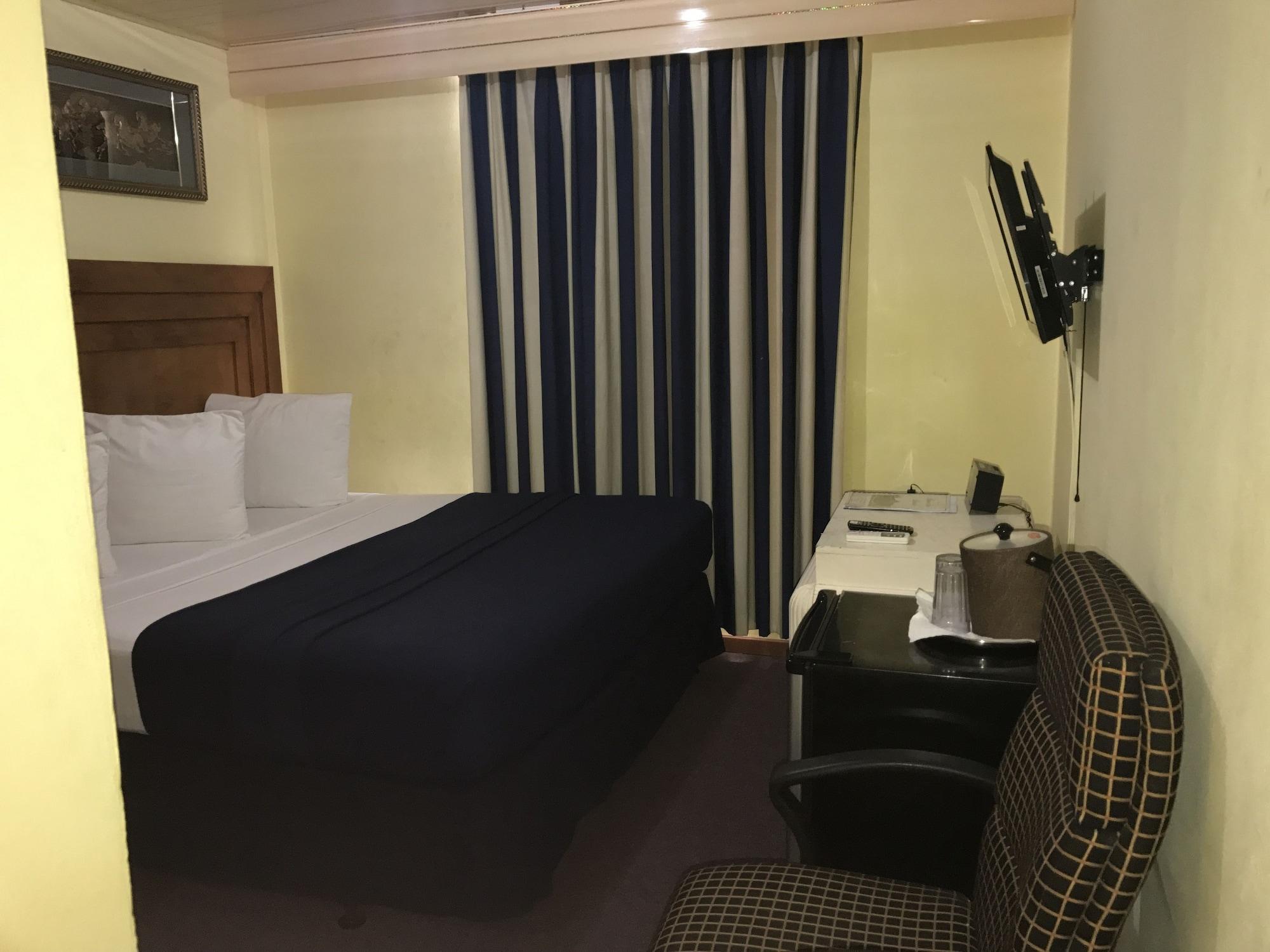 Airport Suites Hotel Piarco Extérieur photo