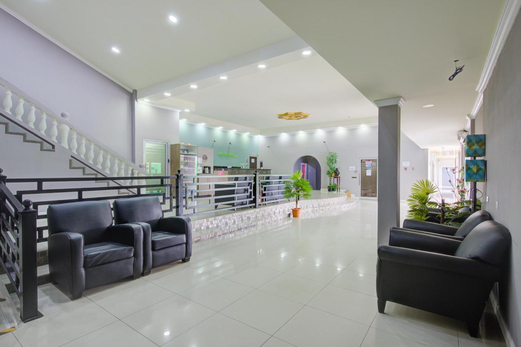 Airport Suites Hotel Piarco Extérieur photo