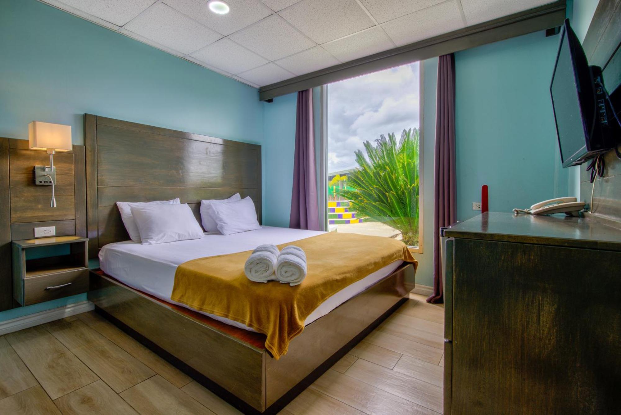 Airport Suites Hotel Piarco Extérieur photo