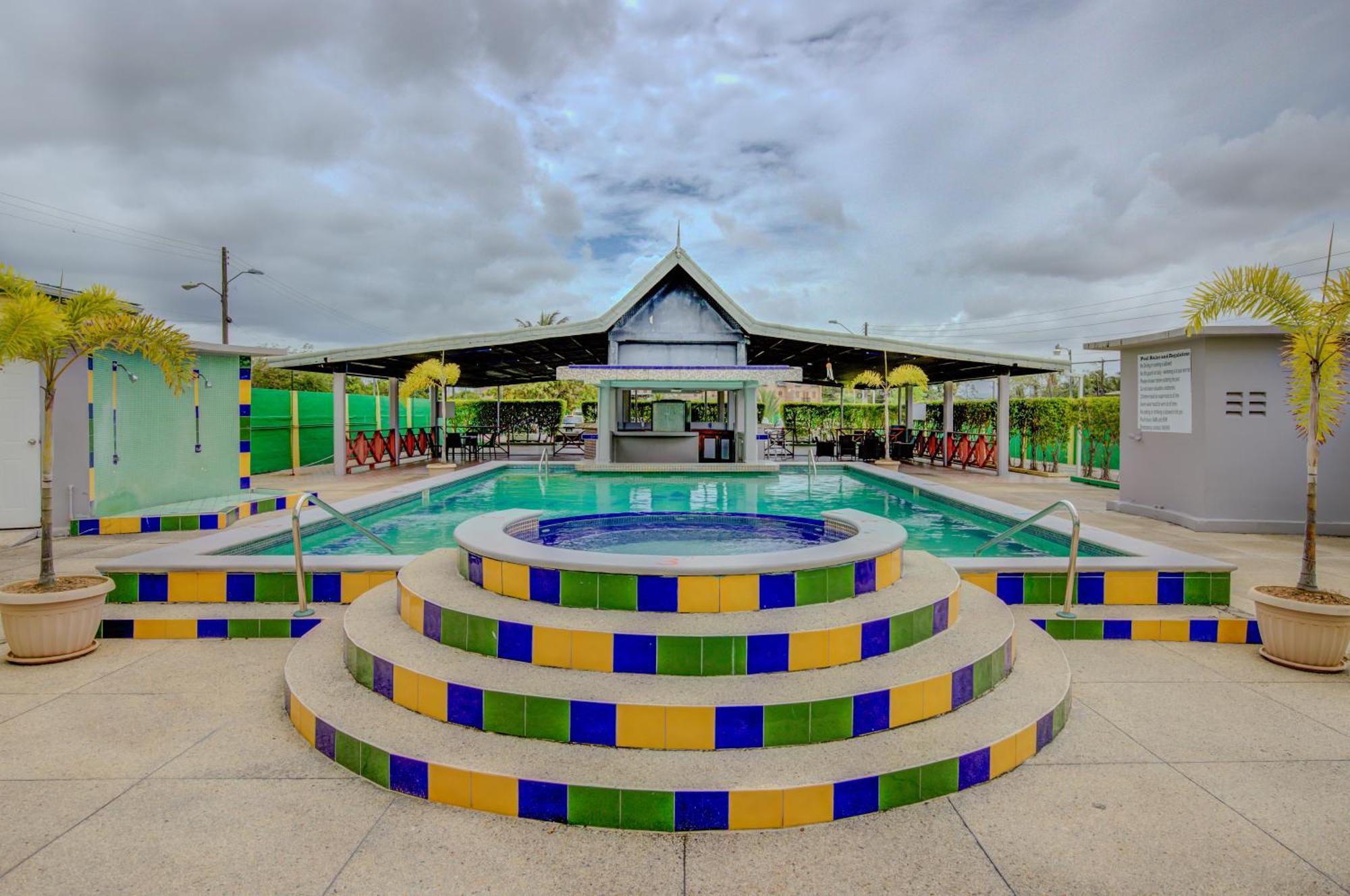 Airport Suites Hotel Piarco Extérieur photo