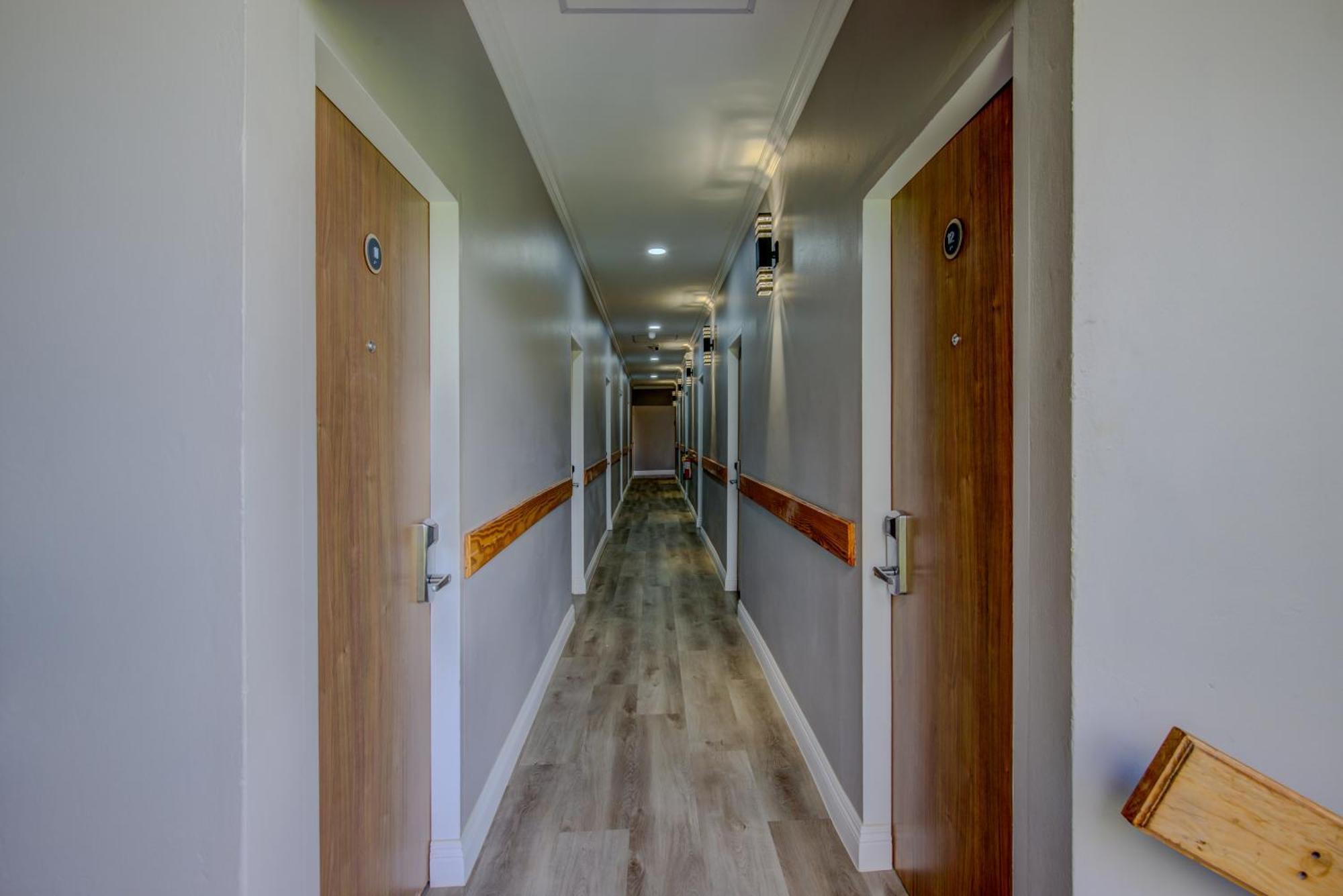 Airport Suites Hotel Piarco Extérieur photo