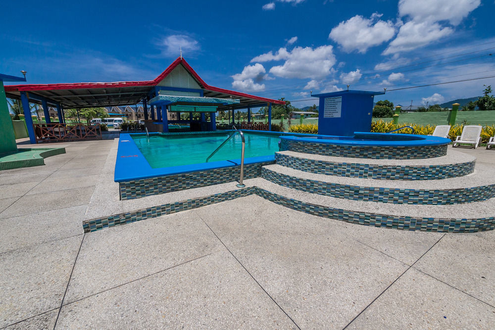 Airport Suites Hotel Piarco Extérieur photo