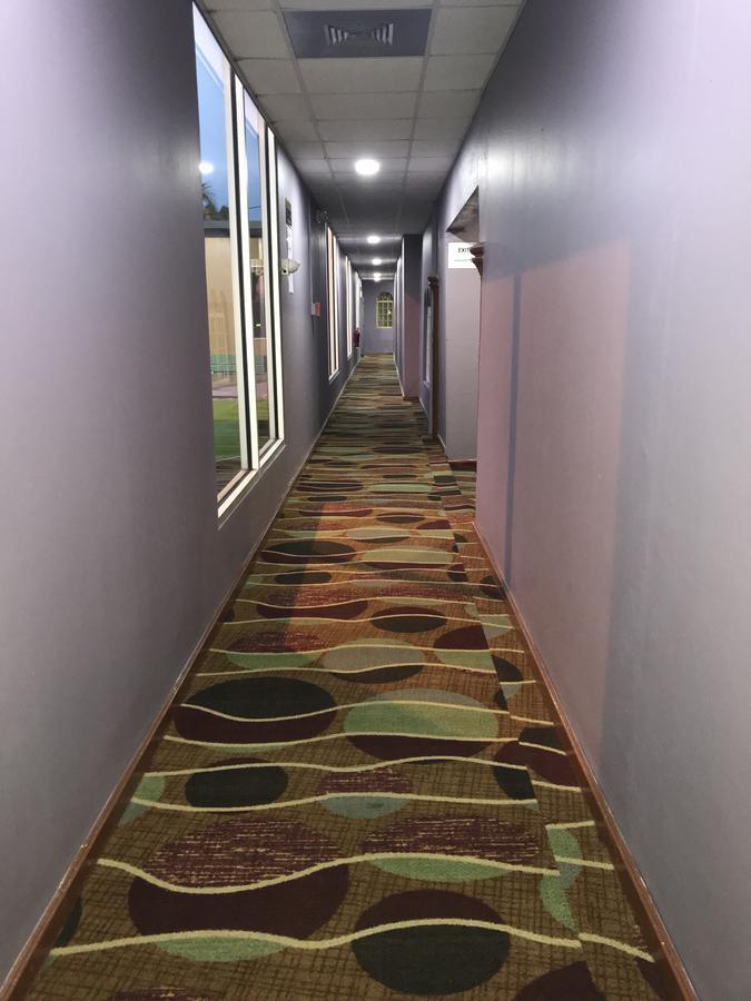Airport Suites Hotel Piarco Extérieur photo